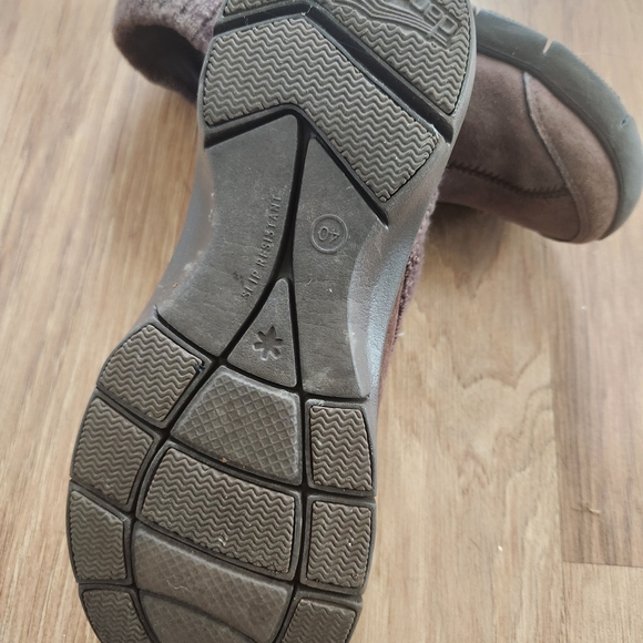 Dansko Gray Slip-On Shoes - Picture 4 of 4